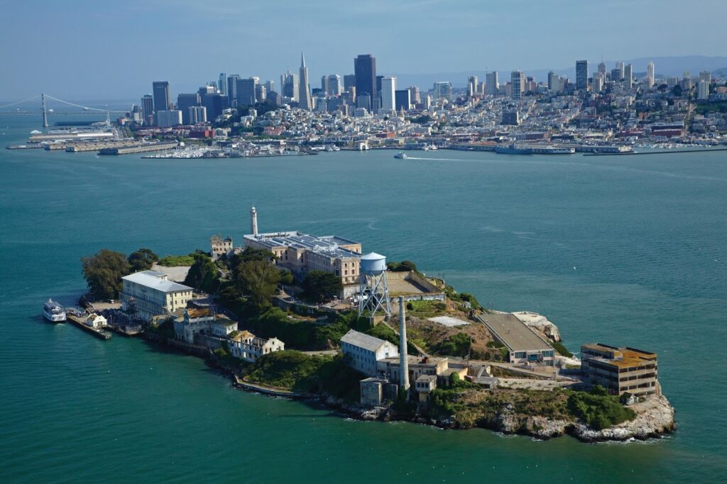 arial view of Alcatraz Island