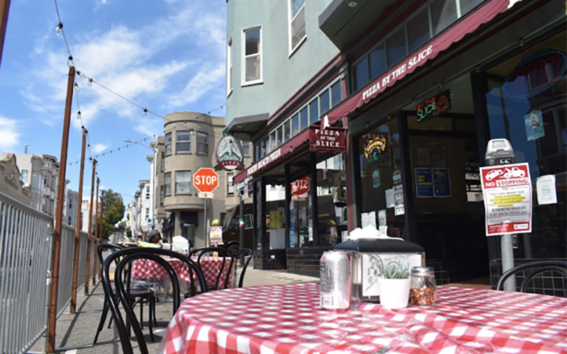 Outdoor dining in San Francisco in summer